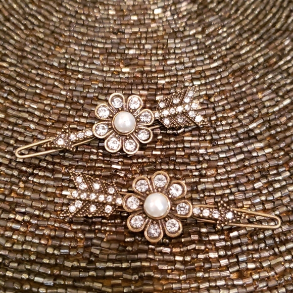 Vintage Arrow Hair Clips - Picture 1 of 2